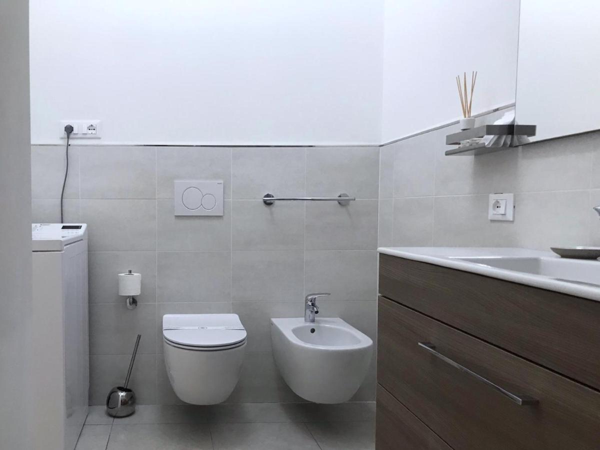 Emily Apartment Комо Екстериор снимка