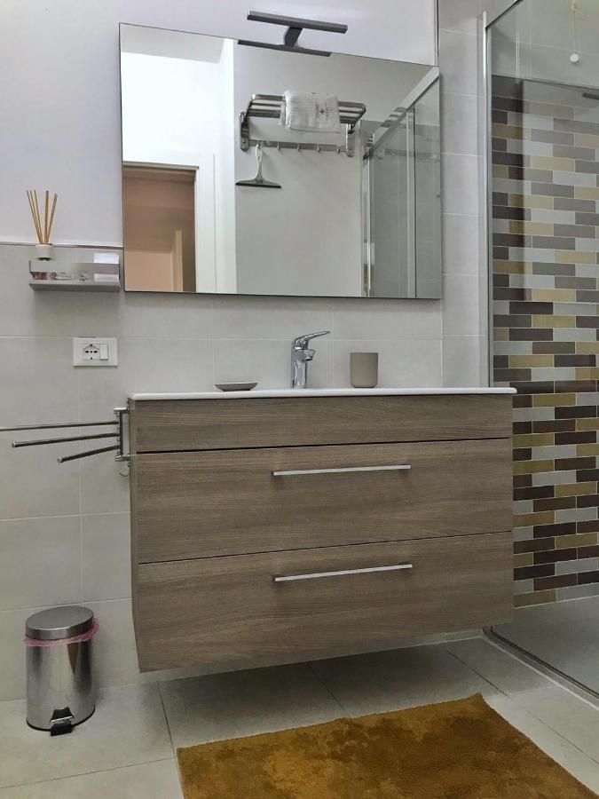 Emily Apartment Комо Екстериор снимка